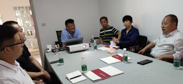 陜西品牌人發(fā)展建設(shè)研討會(huì)順利召開 陜西品牌人發(fā)展建設(shè)研討會(huì)順利召開