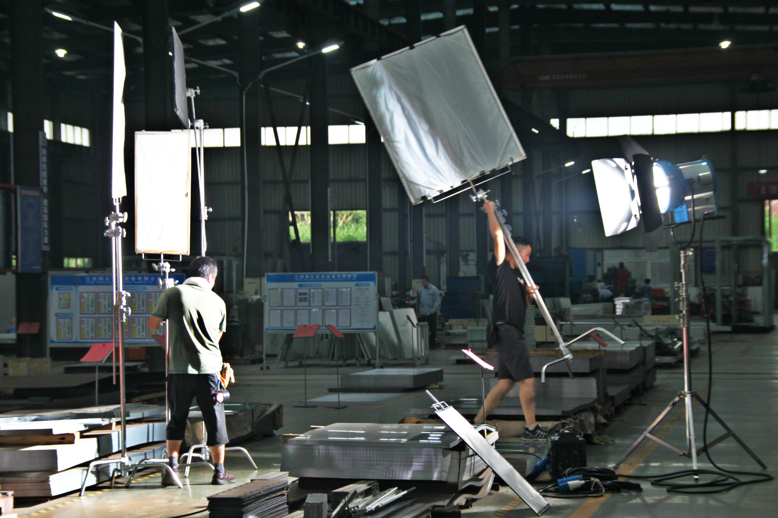 磐石品牌“明正集團(tuán)宣傳片”項(xiàng)目順利殺青 磐石品牌“明正集團(tuán)宣傳片”項(xiàng)目順利殺青